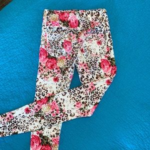 Fit Booty Apparel Leggings size L by Jessica